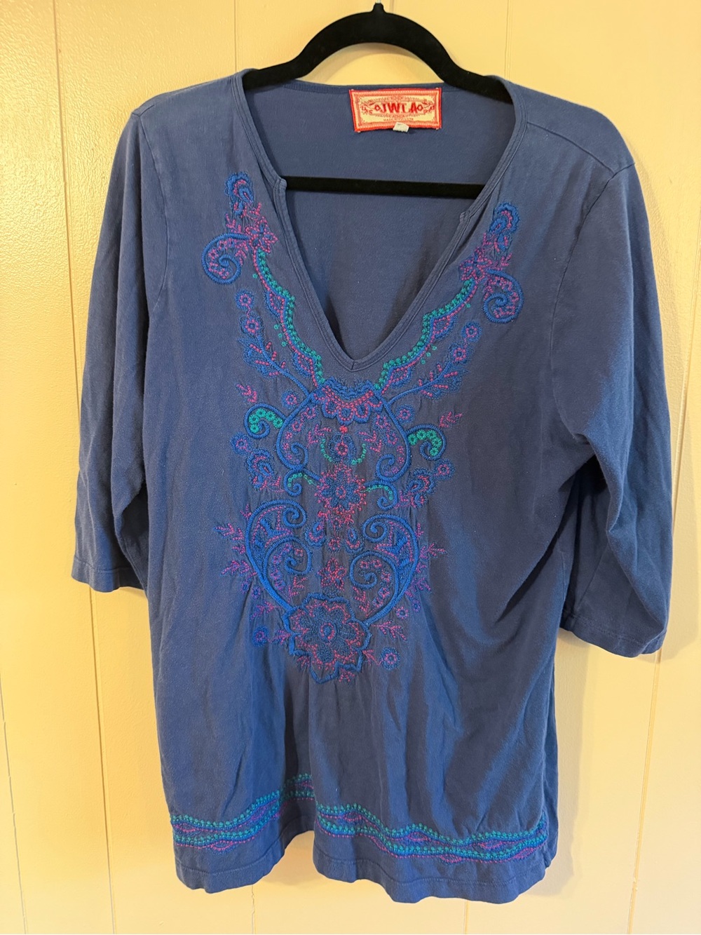 Johnny Was blue embroidered quarter length top